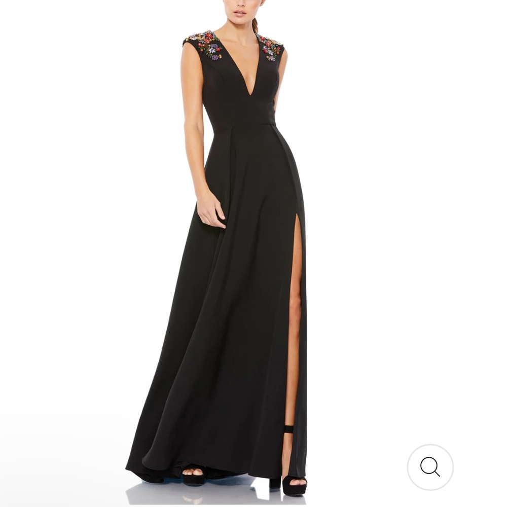MAC DUGGAL black gown with beaded rhinestone shoulders NWT